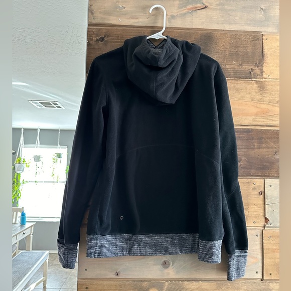 Lululemon black fleece hoodie size women’s 10 - Picture 4 of 5